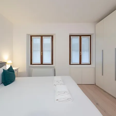 아파트 I Host - Vigevano 13 *